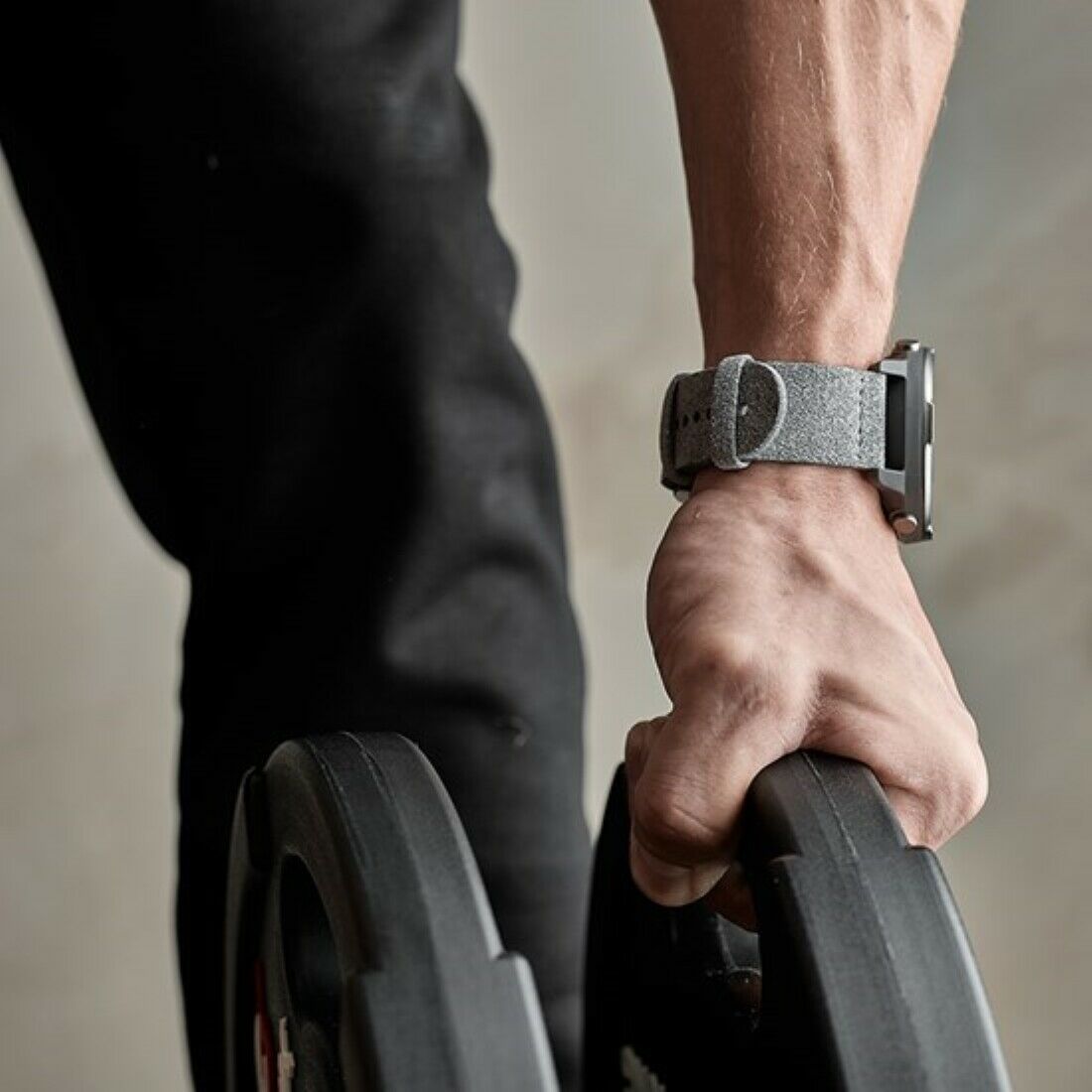 Suunto 7 Graphite Limited Edition GPS Smartwatch with Versatile Sports